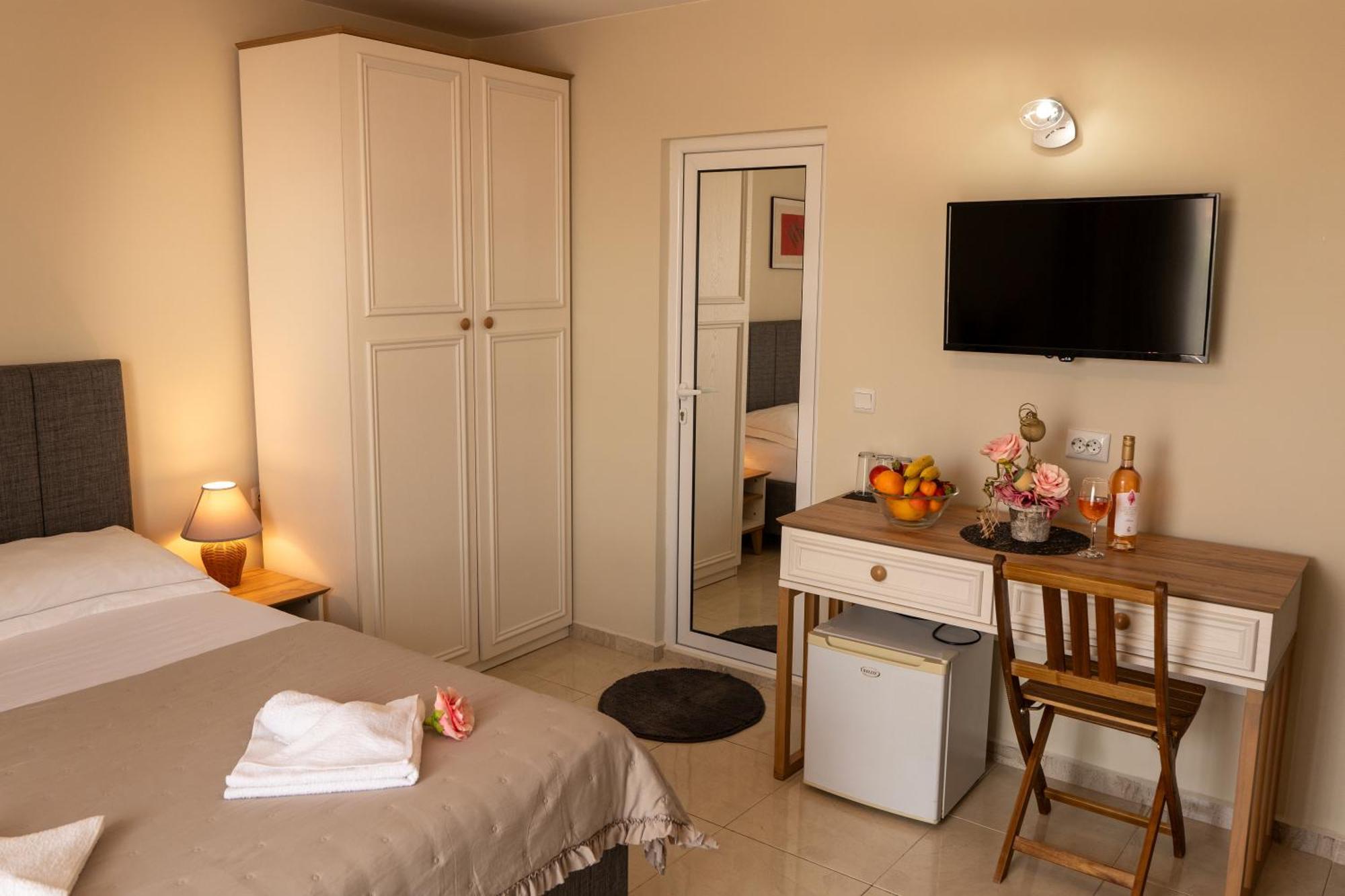 Rodos House Hotel Pomorie Eksteriør billede